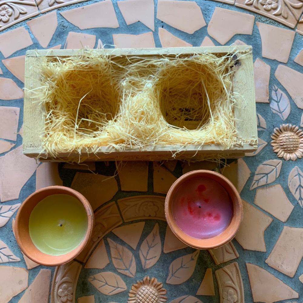 Garden Essence Aroma Therapy Candle Set in Mini Crate - Picture 9 of 9